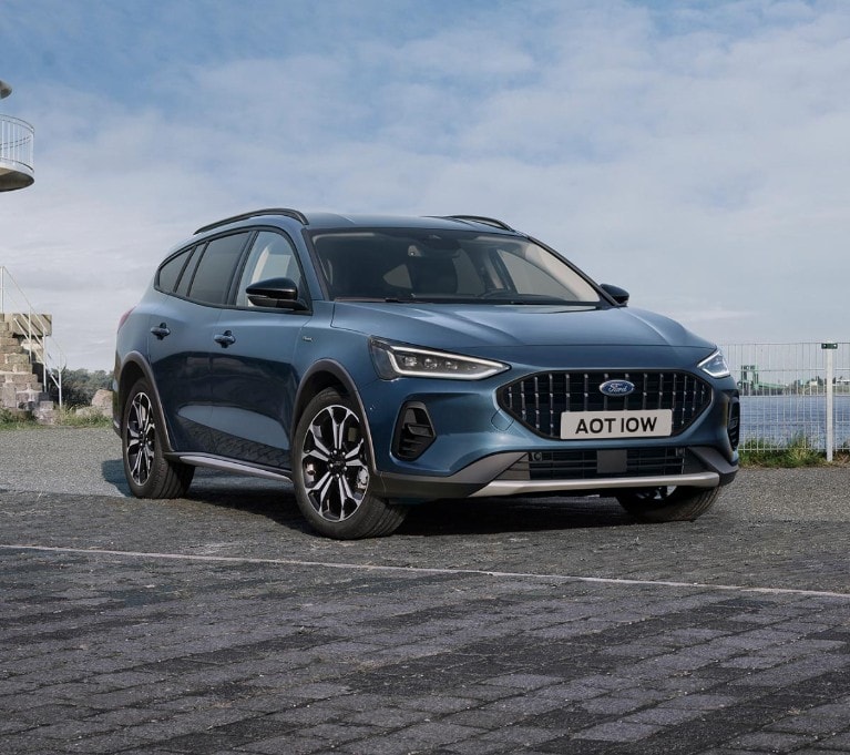 ford focusc519 eu 205334561_ACT_01b_C519_Focus_Ext_Fr_3_4_alt_sky_V1_MY23 9x8 1200x1066 gt3